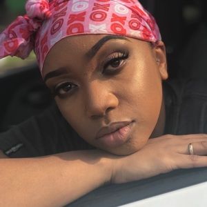 Meet your Posher, Desiree